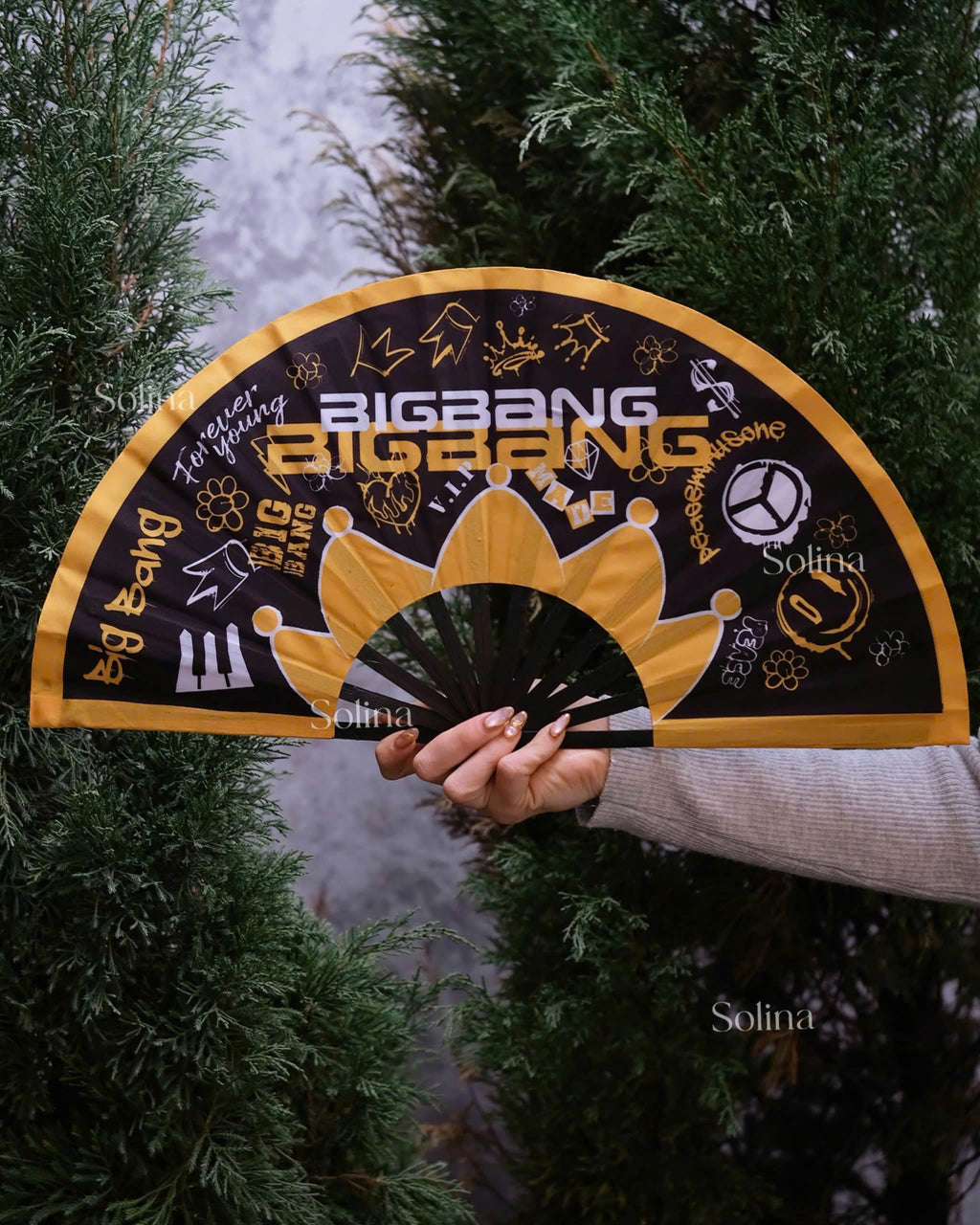 BIGBANG-Inspired Bamboo Folding Fan – Double-Sided K-Pop Concert Accessory