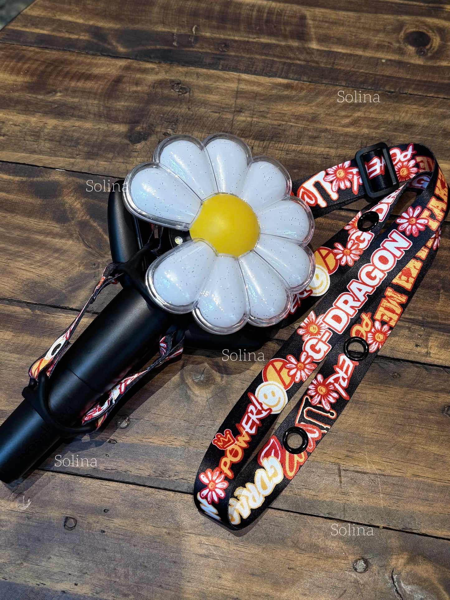 2026 World Tour – New Double-Sided Black and Red Lightstick Strap Holder – Adjustable Crossbody Strap for Concerts, K-Pop & Accessories